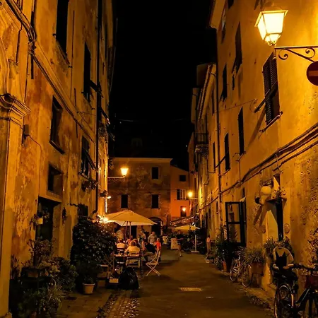 Couette-café M&m Finale Ligure